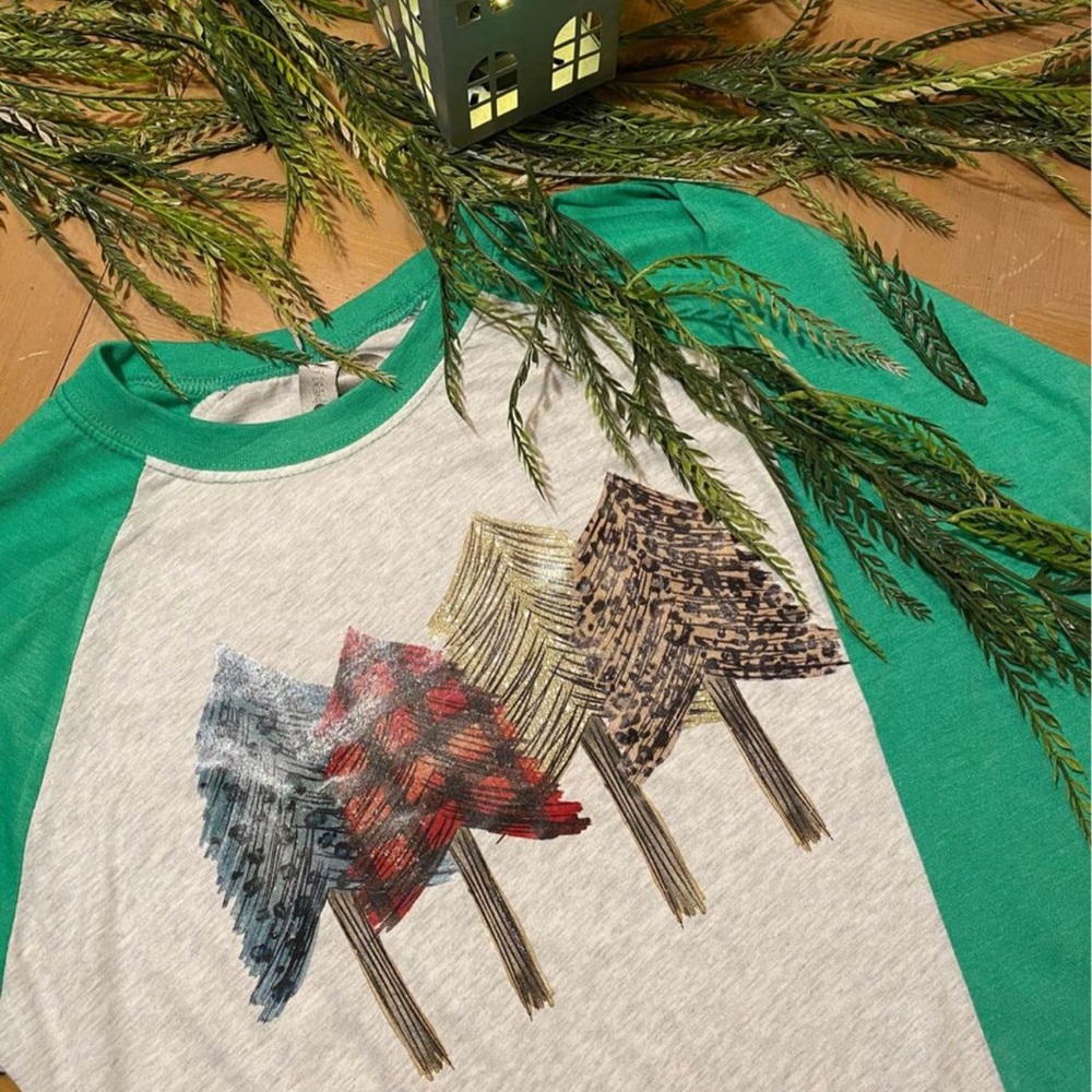 Christmas shirt - medium 3/4 sleeve, vinyl print